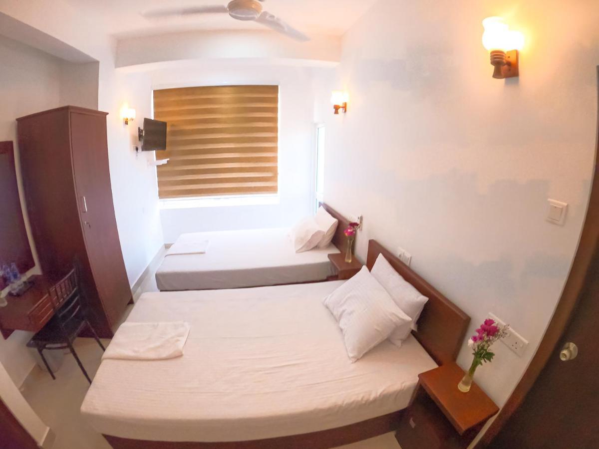 Hotel The Den 23 Dehiwala-Mount Lavinia Zewnętrze zdjęcie
