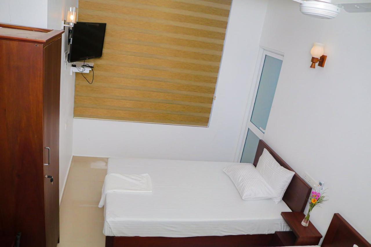 Hotel The Den 23 Dehiwala-Mount Lavinia Zewnętrze zdjęcie